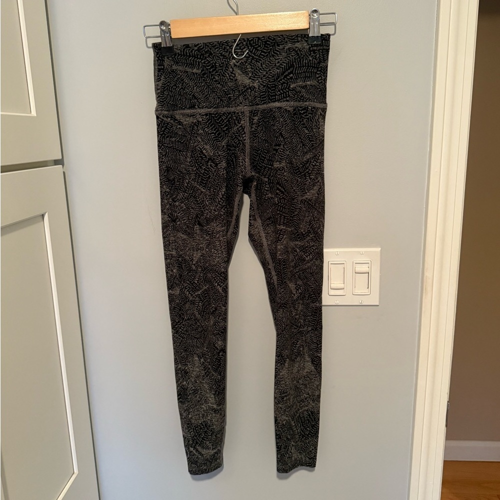 Beyond Yoga Black and Gray Leggings